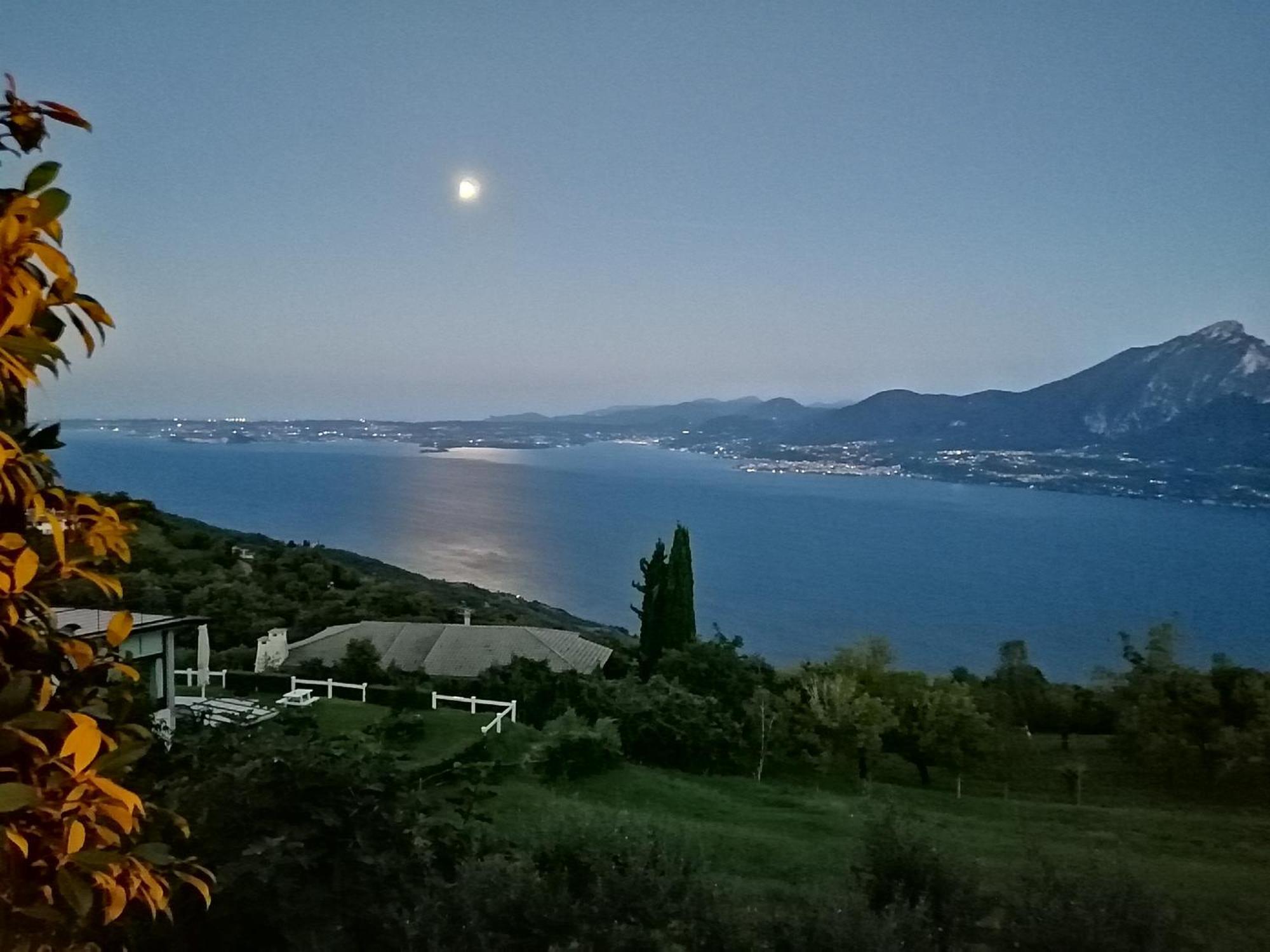 Beb Da Paolo Con Vista Lago San Zeno di Montagna Extérieur photo